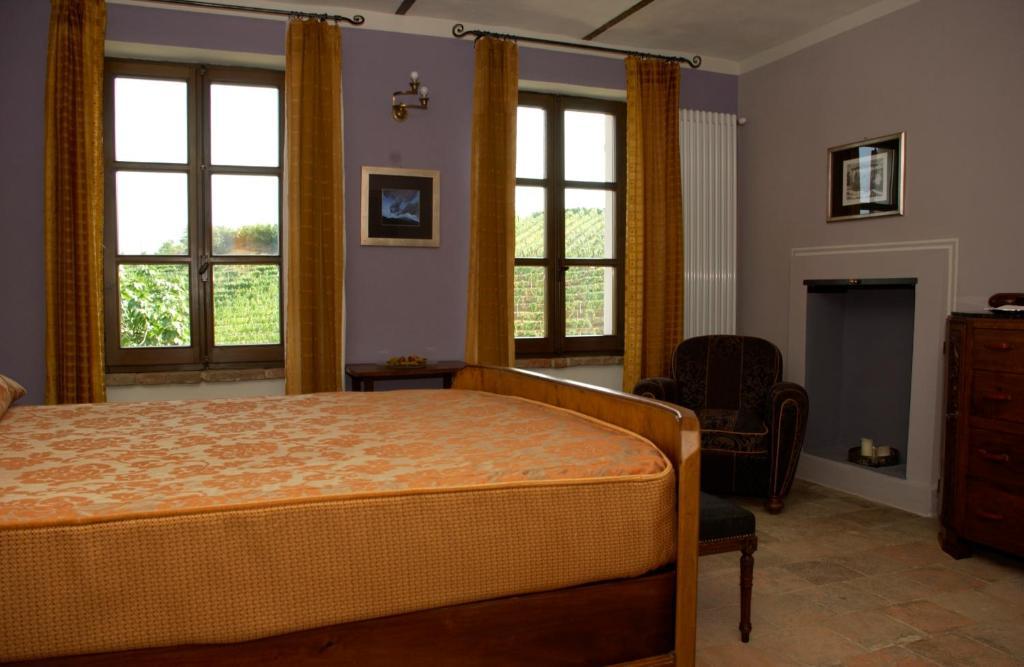 Casa Isabella Pensionat Vaglio Serra Værelse billede